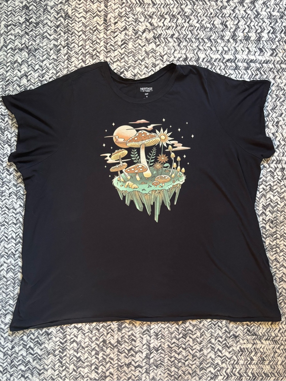 New Torrid Black Graphic Whimsigoth Cotton Mushroom Tee Size 5XL